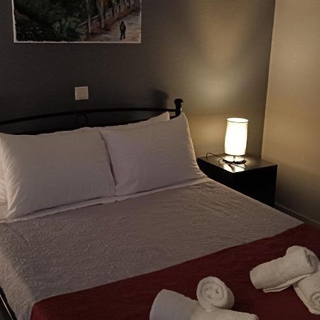 Andros Guesthouses מראה חיצוני תמונה